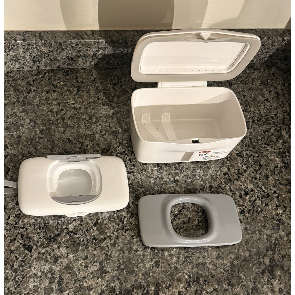 OXO Tot Perfect Baby Wipes Dispenser W: Weighted Plate & Baby Wipe Holder Dispen